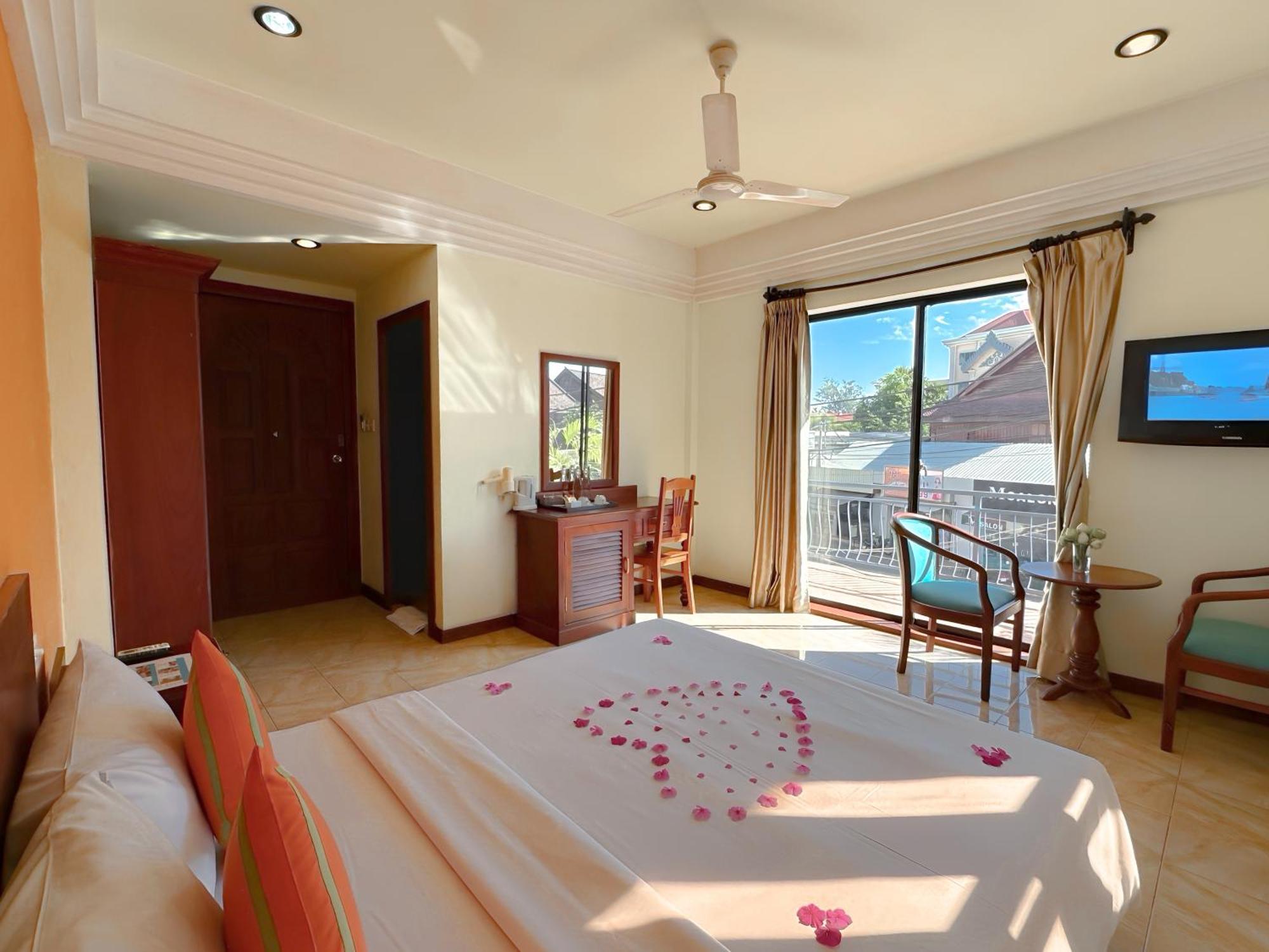 Vplus Hotel Сиемрип Экстерьер фото