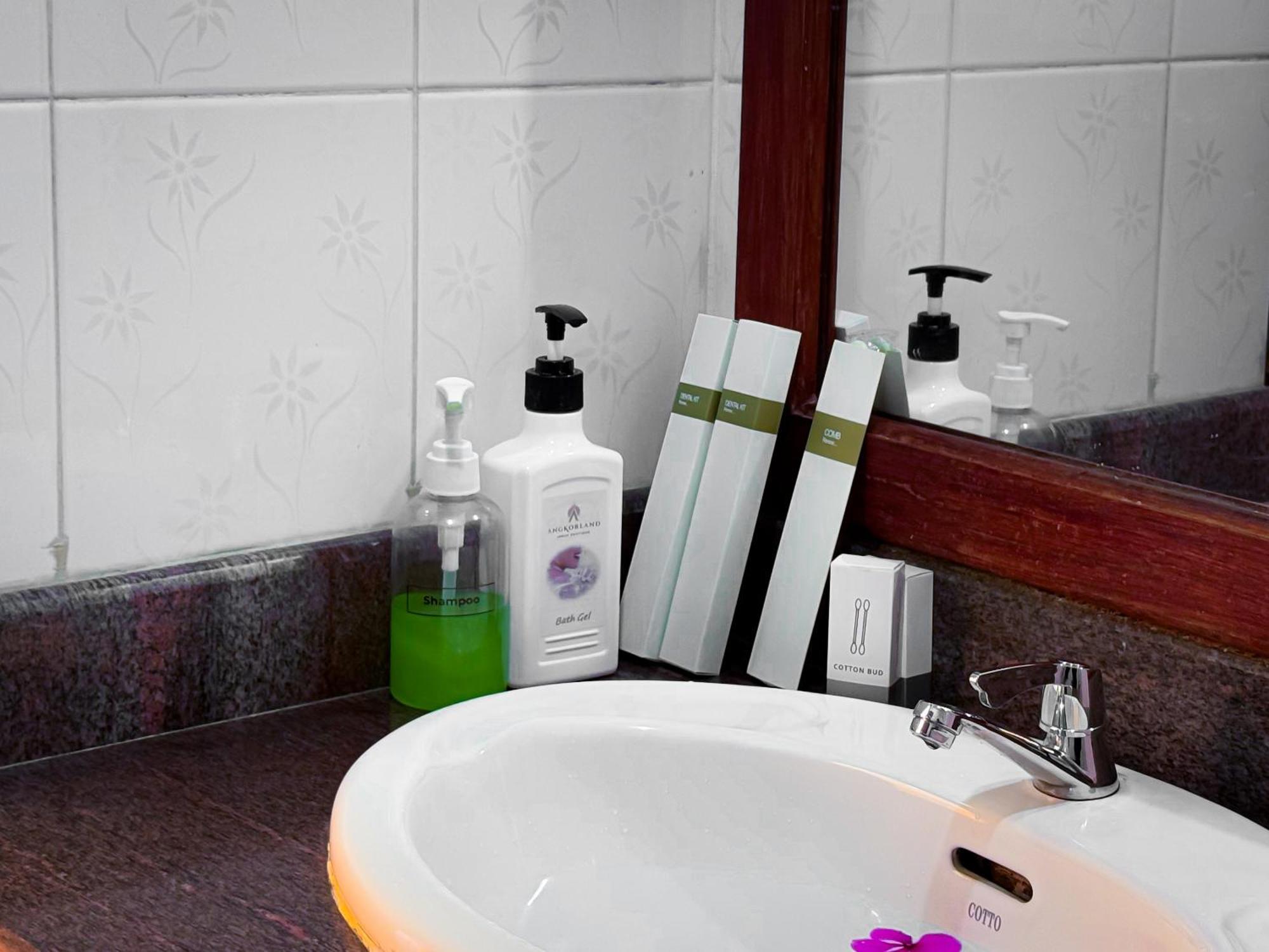 Vplus Hotel Сиемрип Экстерьер фото